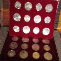 The set contains 14 five-ruble and 14 ten-ruble coins. In original box